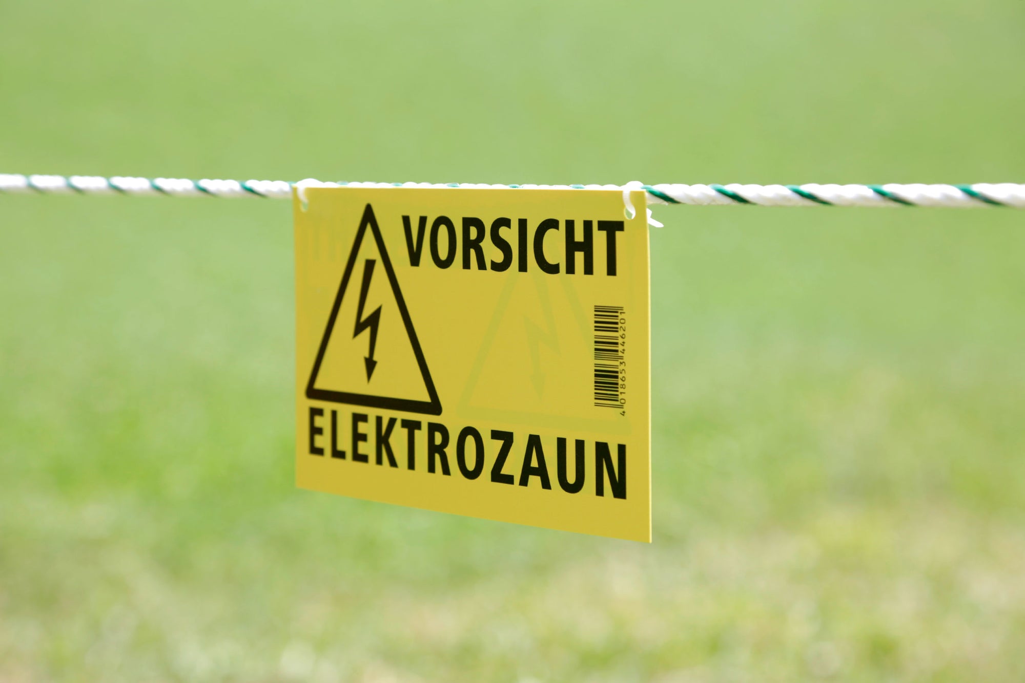 Warnschild 'Vorsicht Elektrozaun'