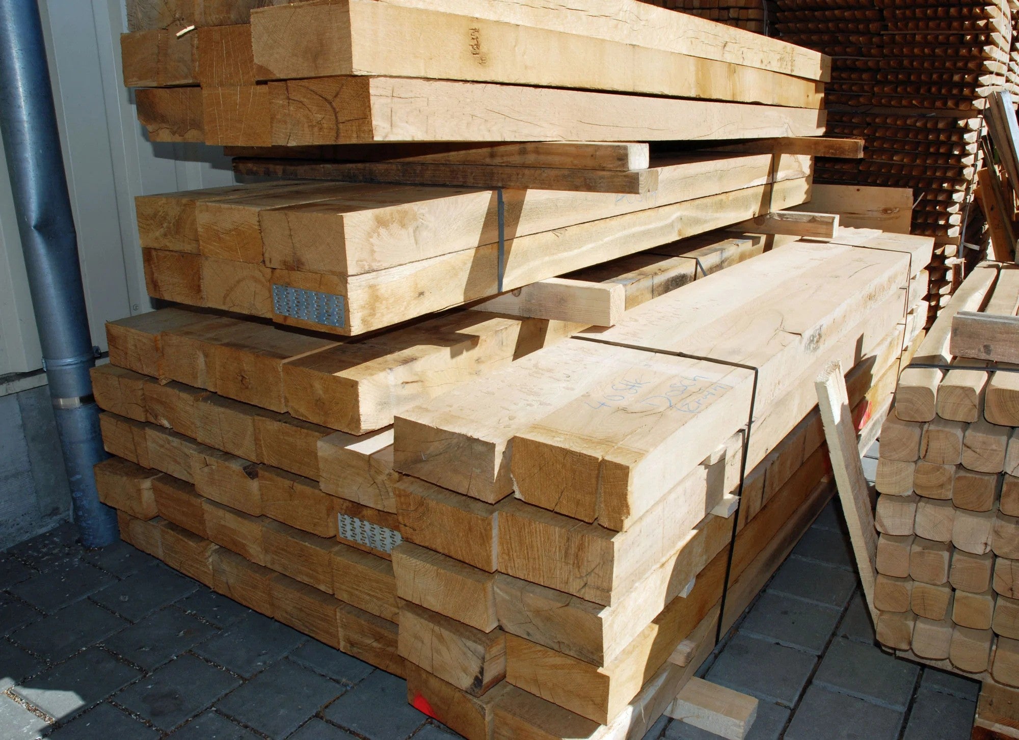 Neue Eichenschwellen / Kanthölzer