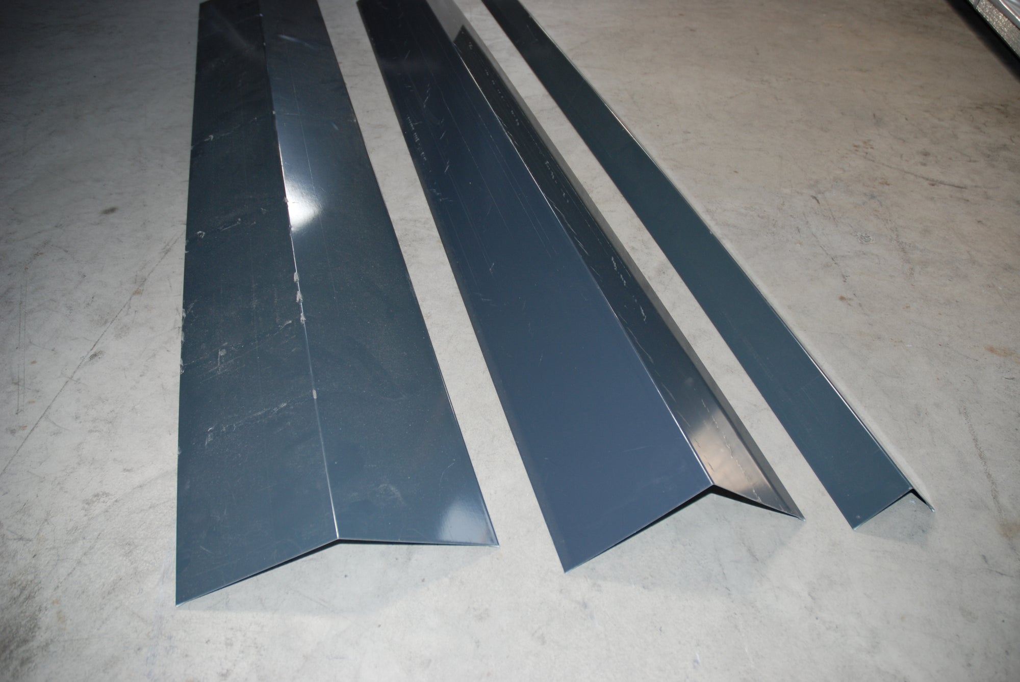 Firstbleche und Aussenecken zu Trapezblechen