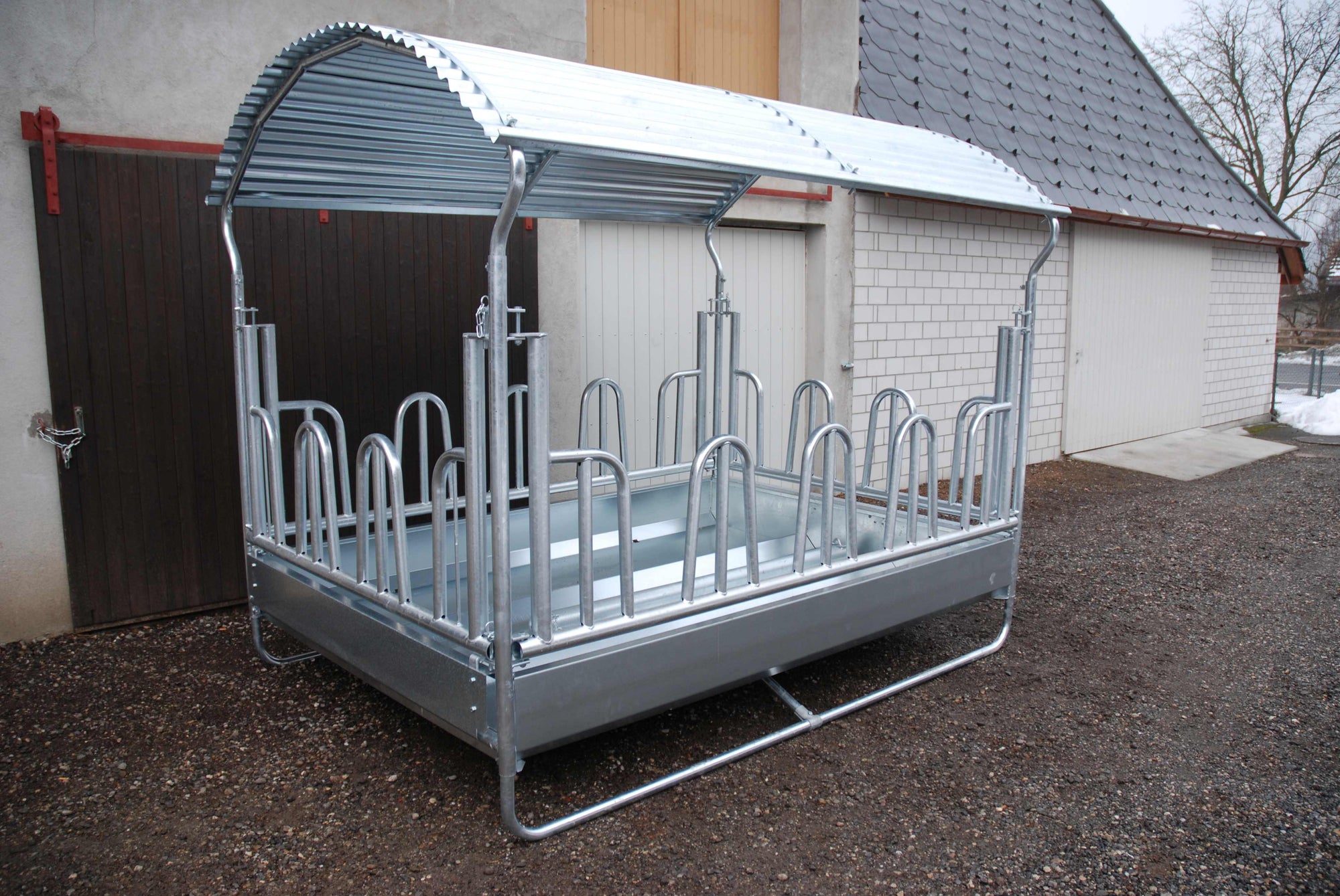 Freiland-Fressgitter mit Dach (Futterraufe) Palisaden offen 200 x 300 cm