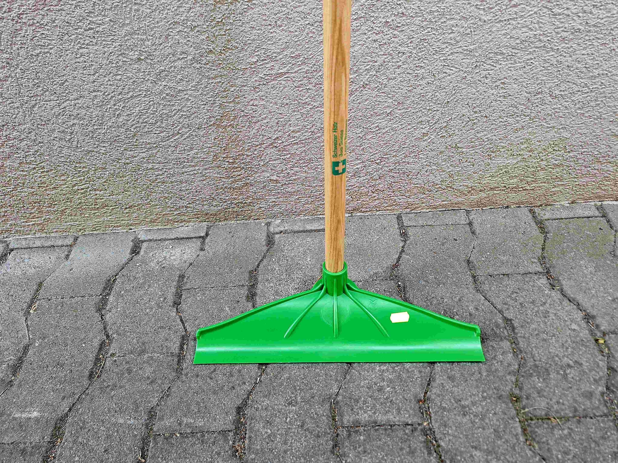 Kunststoff-Abschorer grün