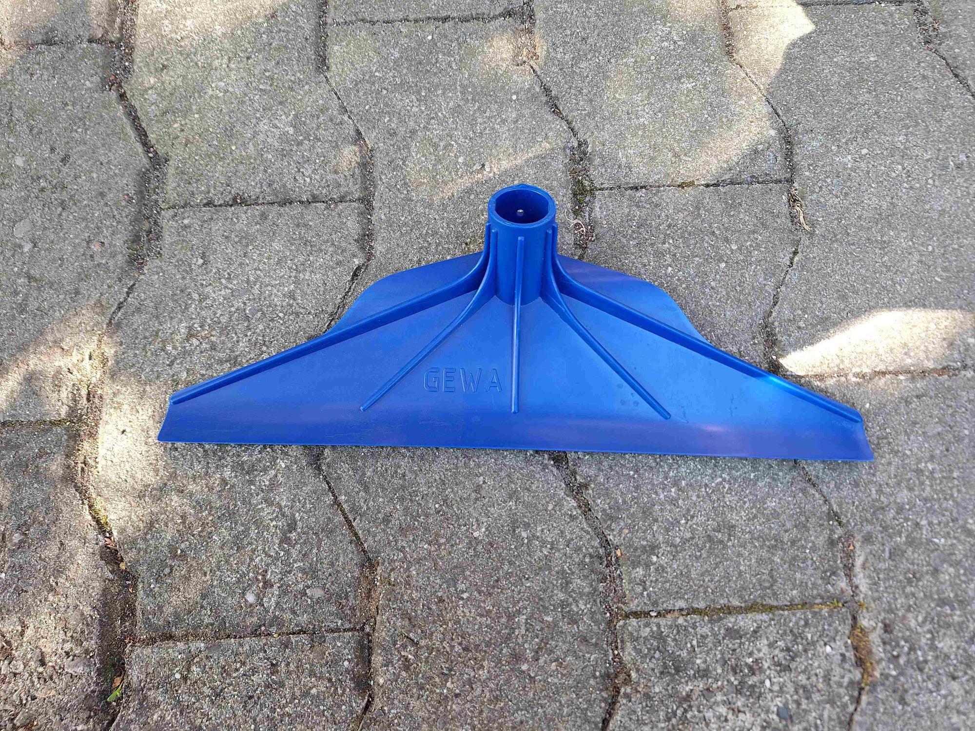 Kunststoff-Abschorer blau