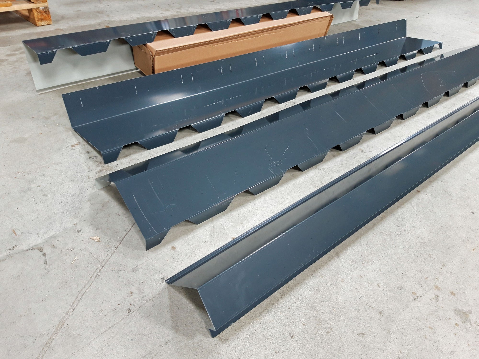 Spezielle Trapezbleche / Profilbleche wie Firstblech gezahnt usw.