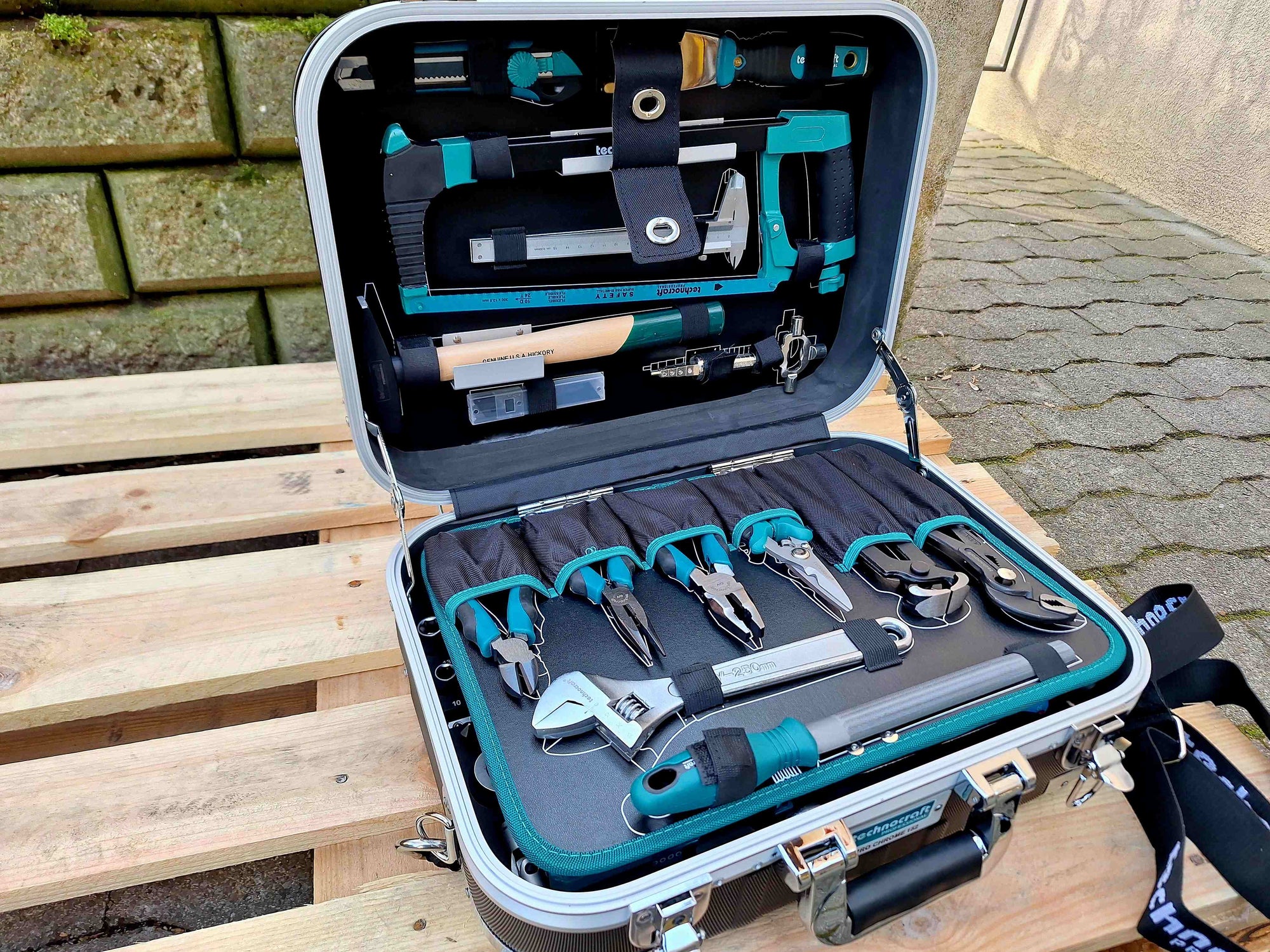 Robuster Werkzeugkoffer, 152-teilig