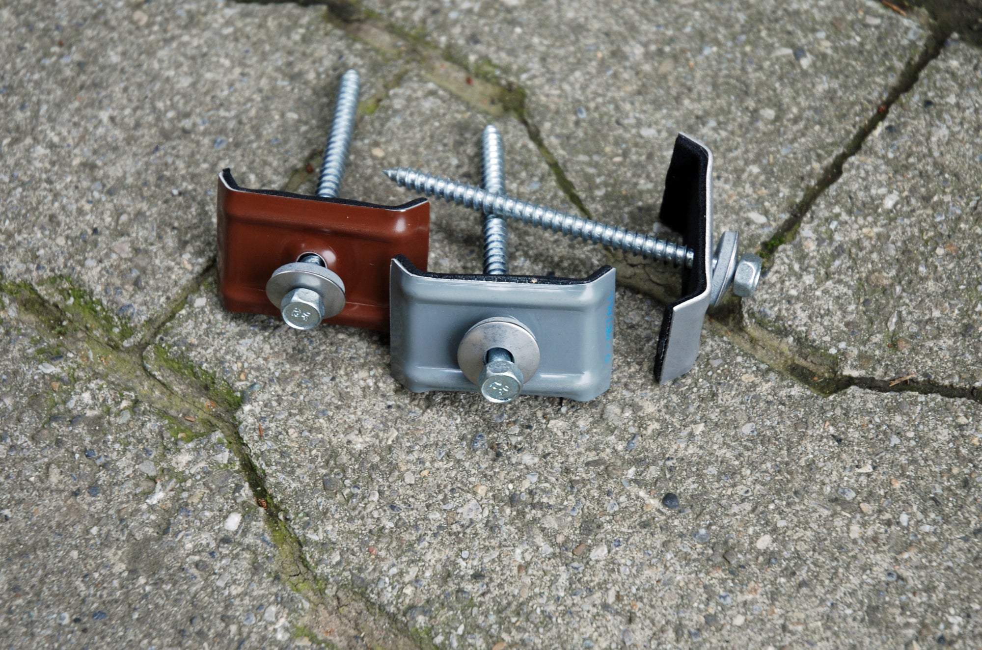 Kalotten und Schrauben für Trapezbleche (Befestigungen)