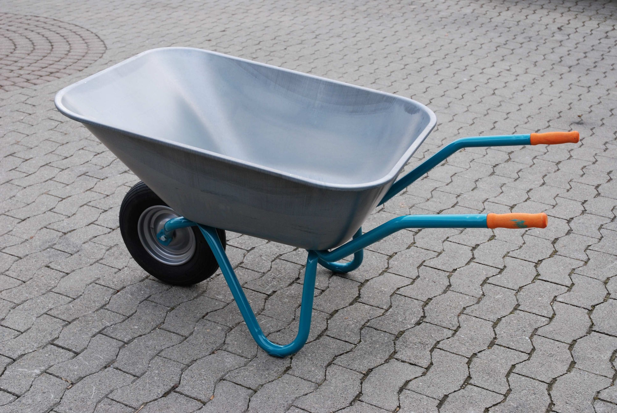 Karrette mit verzinker Mulde 140 Liter